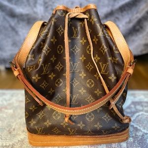 LOUIS VUITTON Monogram Noe Vintage Bucket bag